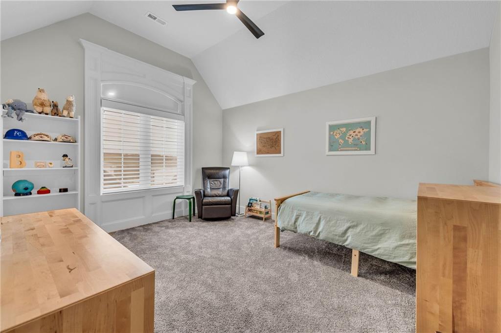 5806 N Lucerne Avenue