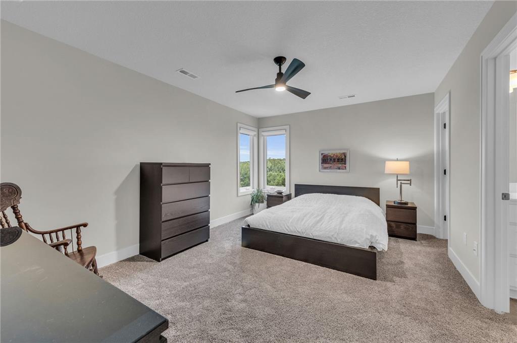 5806 N Lucerne Avenue