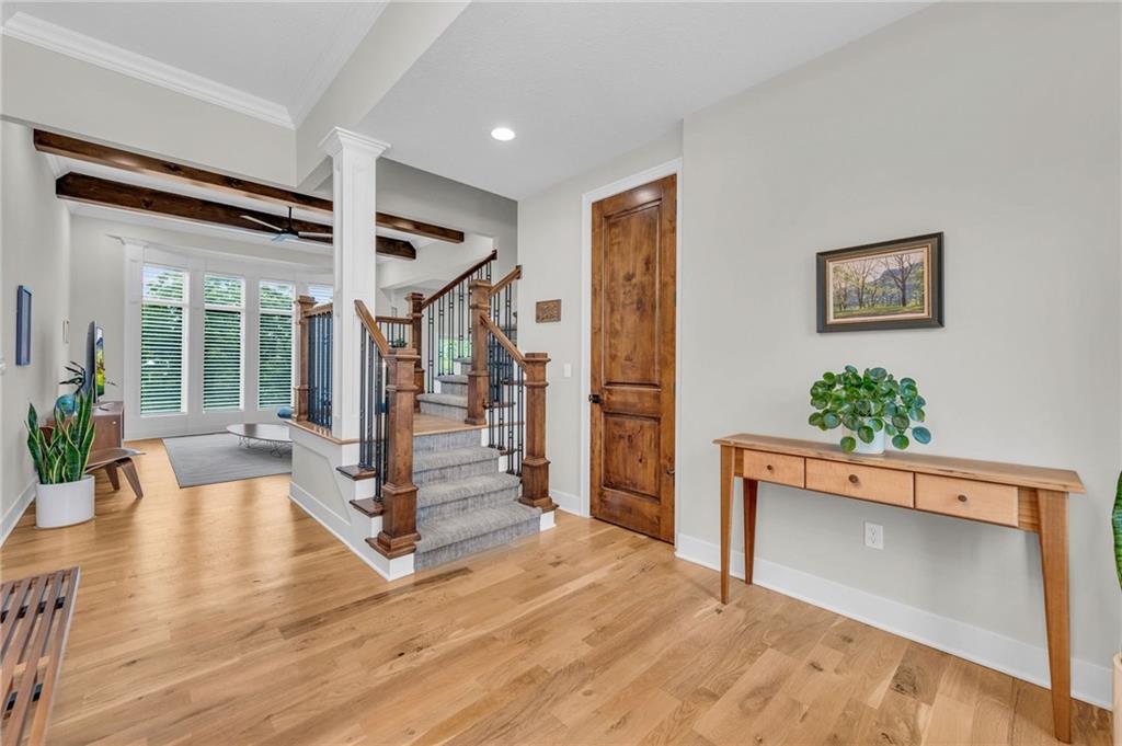 5806 N Lucerne Avenue