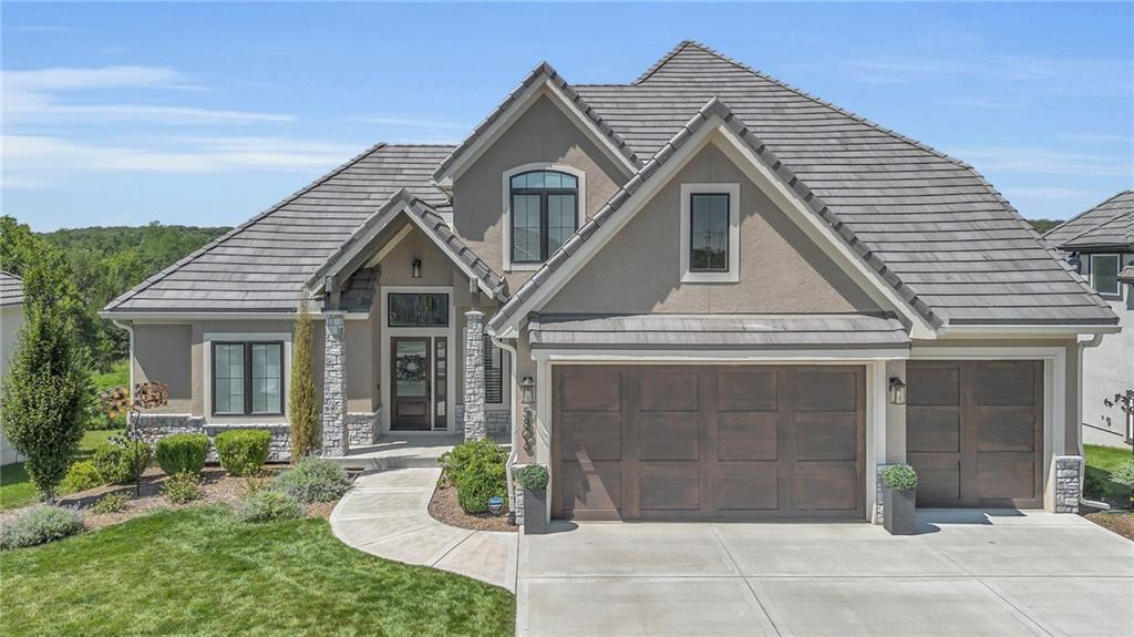 5806 N Lucerne Avenue