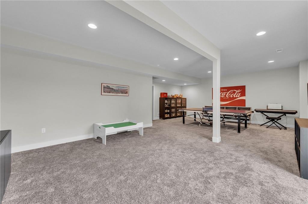 5806 N Lucerne Avenue