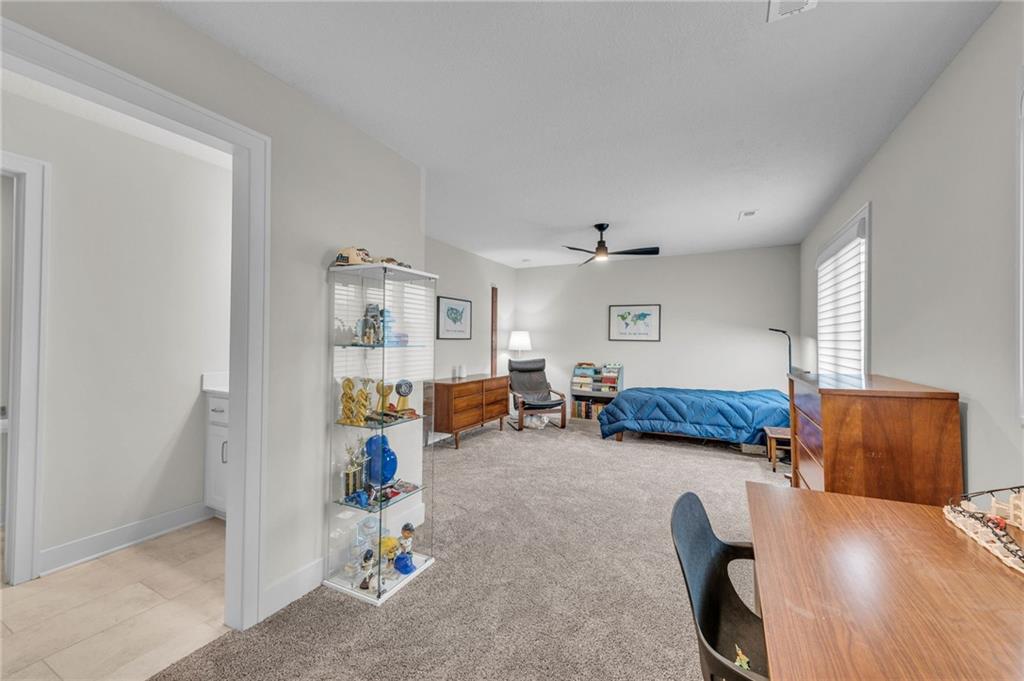 5806 N Lucerne Avenue