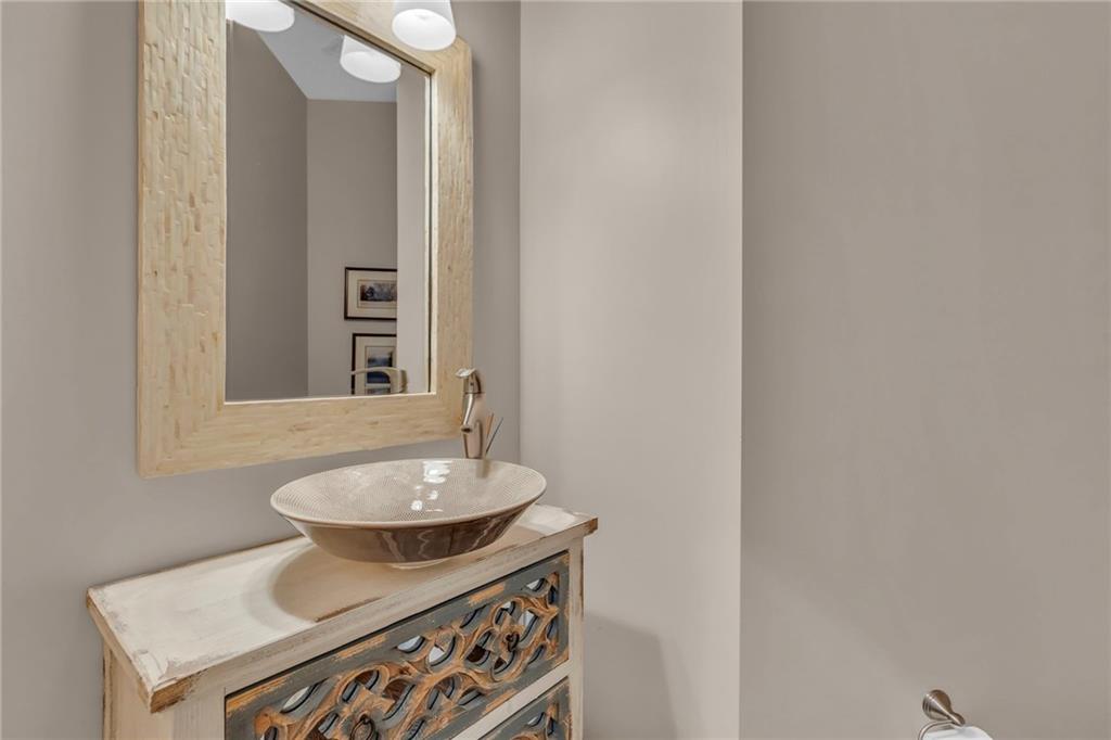 4519 N Mulberry Drive