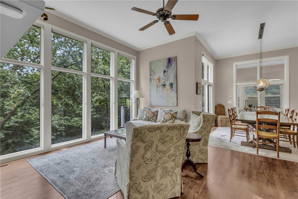 4519 N Mulberry Drive