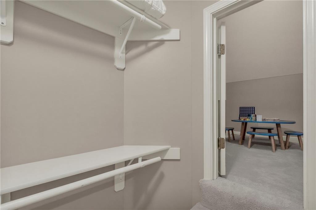 4519 N Mulberry Drive