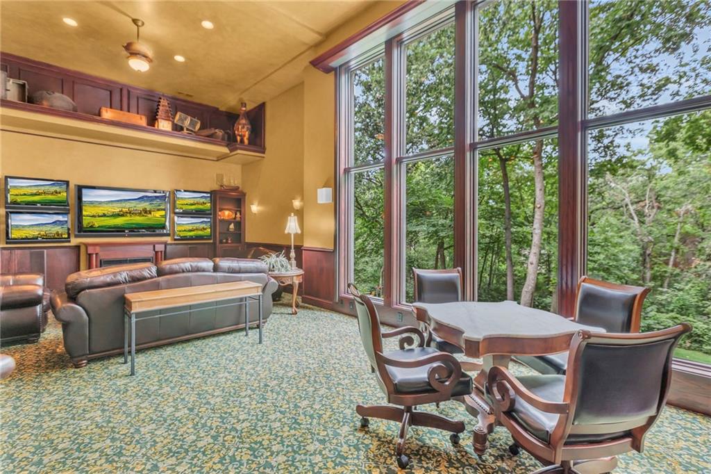 4519 N Mulberry Drive