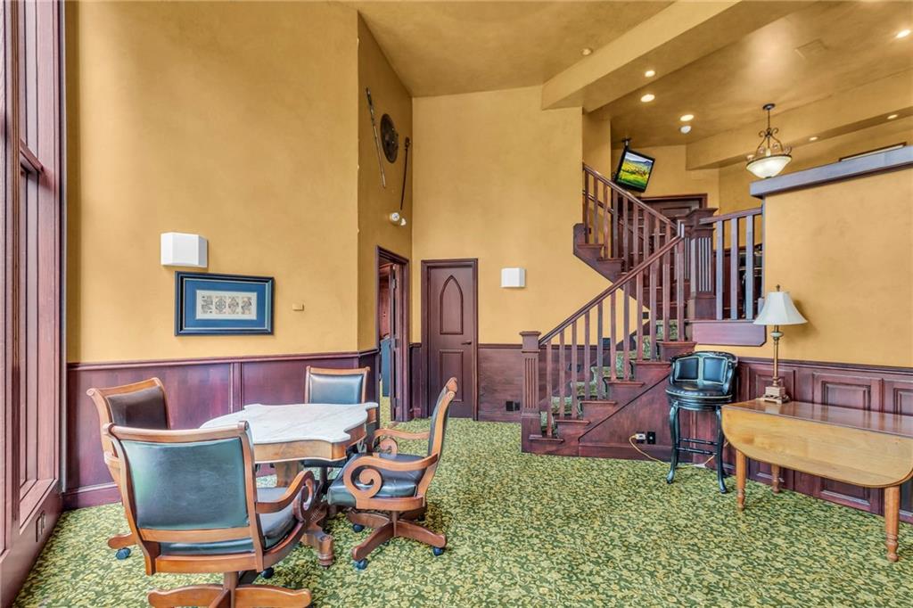 4519 N Mulberry Drive