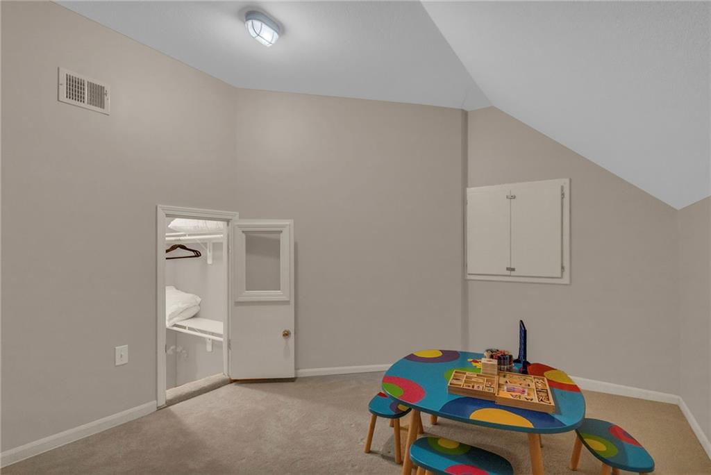 4519 N Mulberry Drive