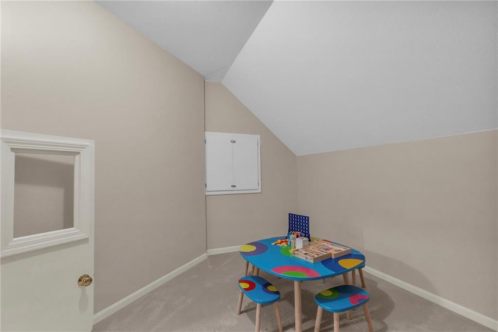 4519 N Mulberry Drive