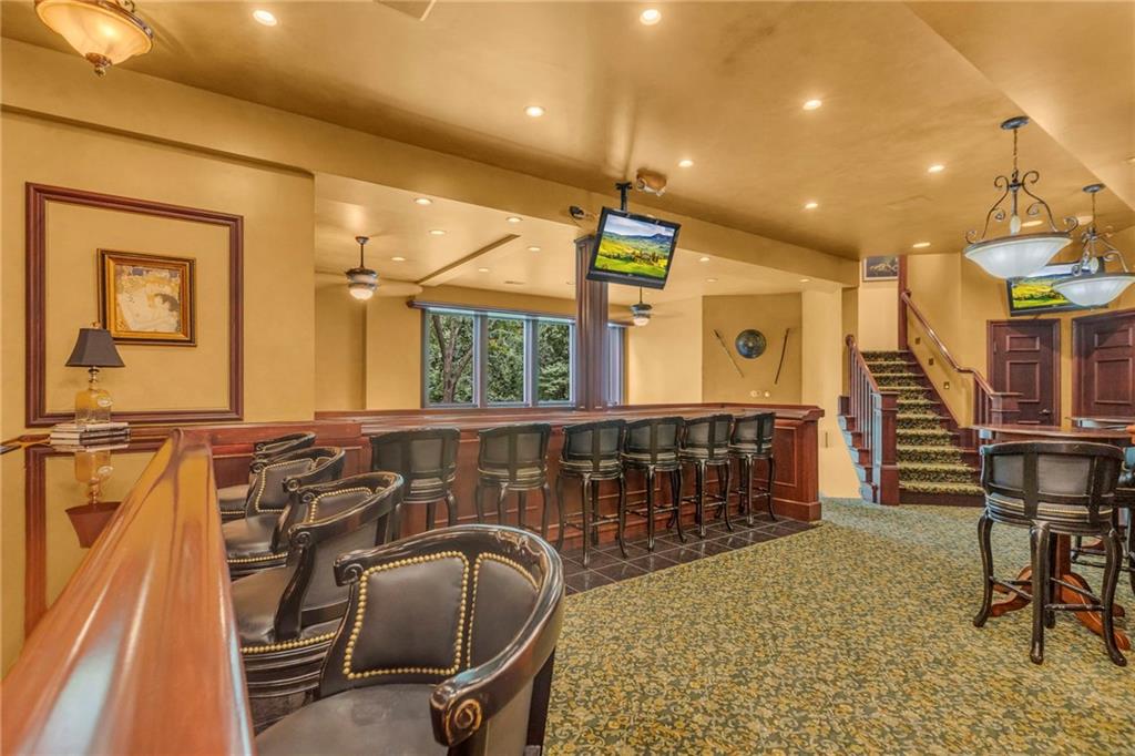 4519 N Mulberry Drive