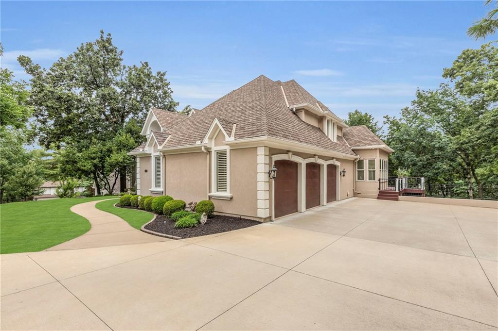 4519 N Mulberry Drive