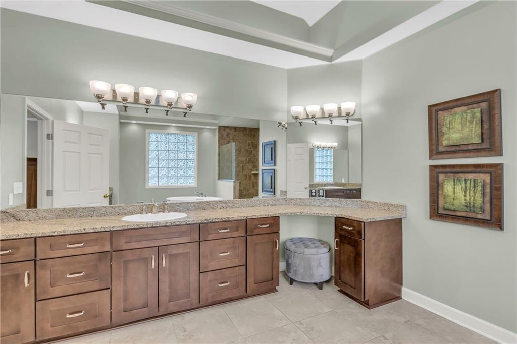 4519 N Mulberry Drive