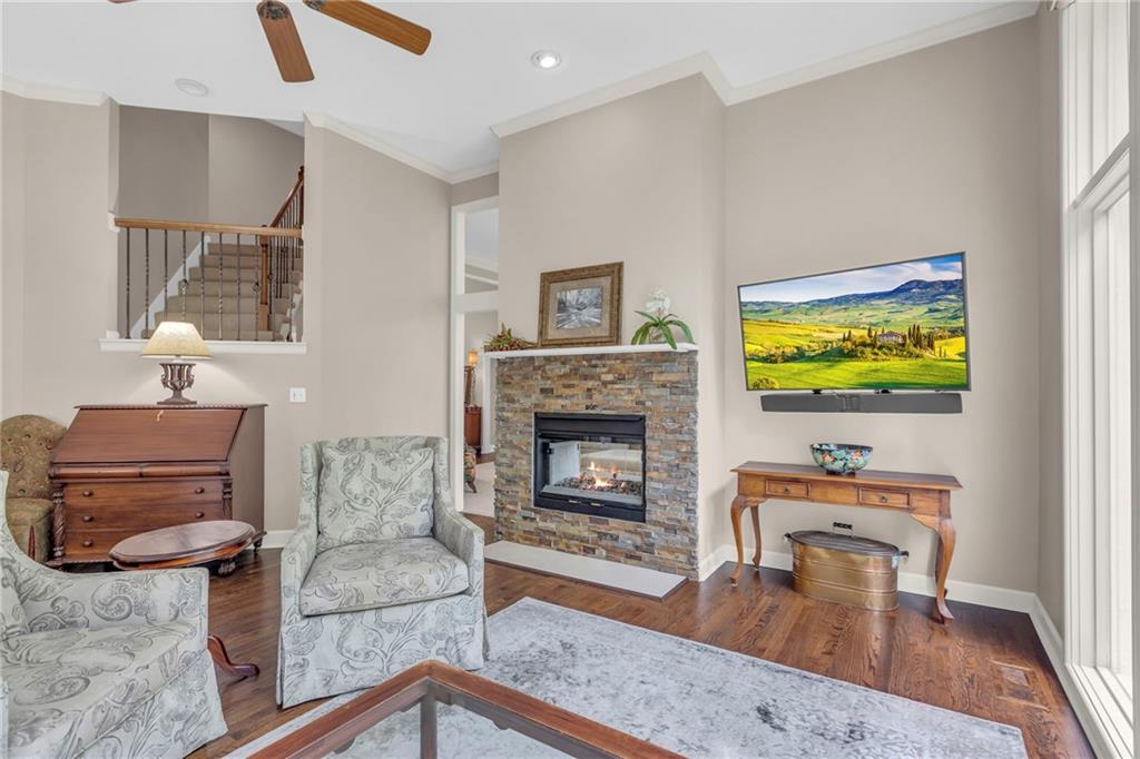 4519 N Mulberry Drive