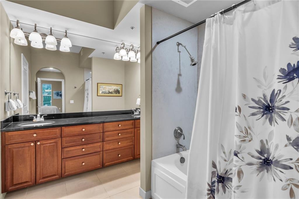 3810 N Mulberry Drive Unit: 207