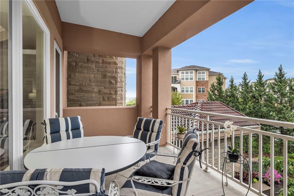 3810 N Mulberry Drive Unit: 207