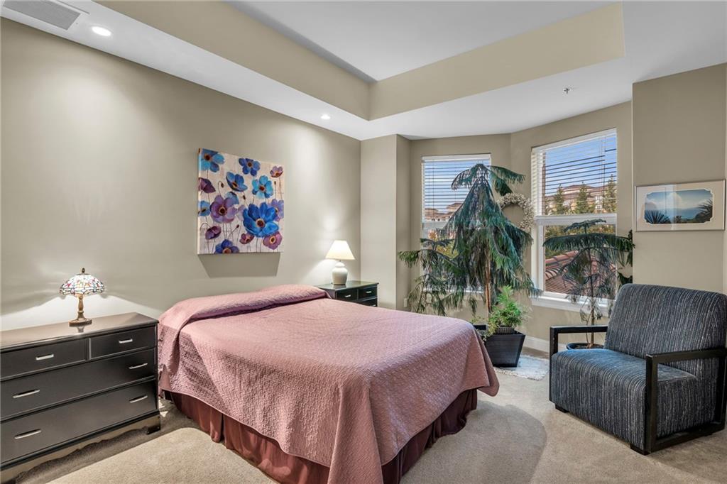 3810 N Mulberry Drive Unit: 207