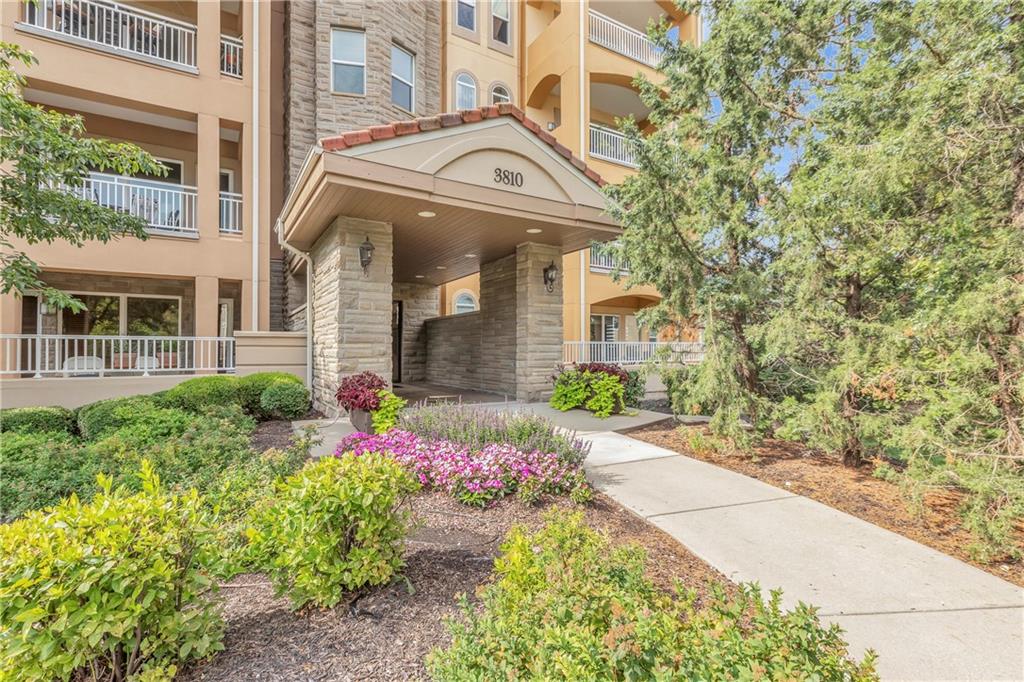 3810 N Mulberry Drive Unit: 207
