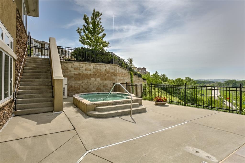 3810 N Mulberry Drive Unit: 207