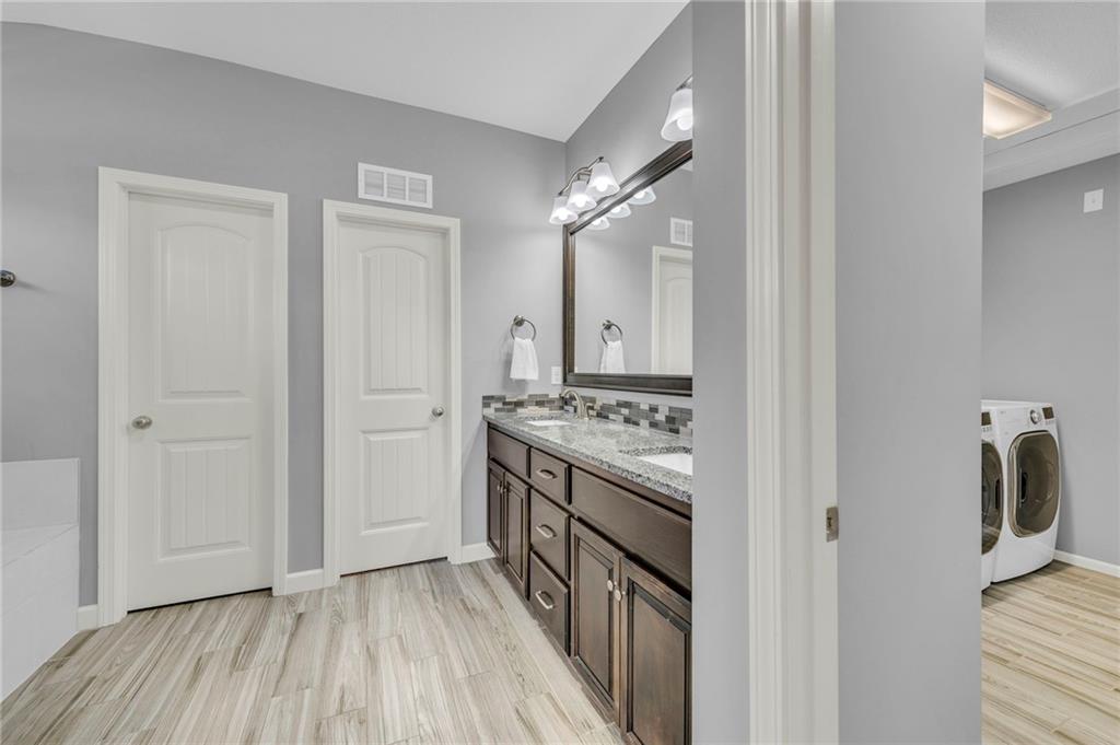 2403 NE 111th Terrace