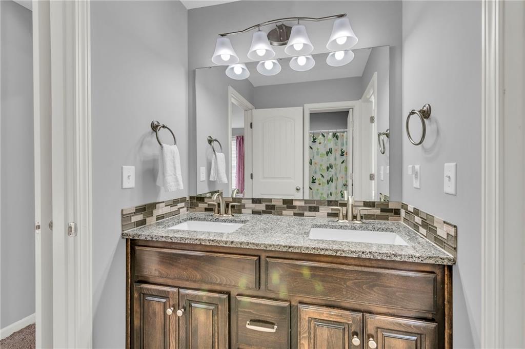 2403 NE 111th Terrace