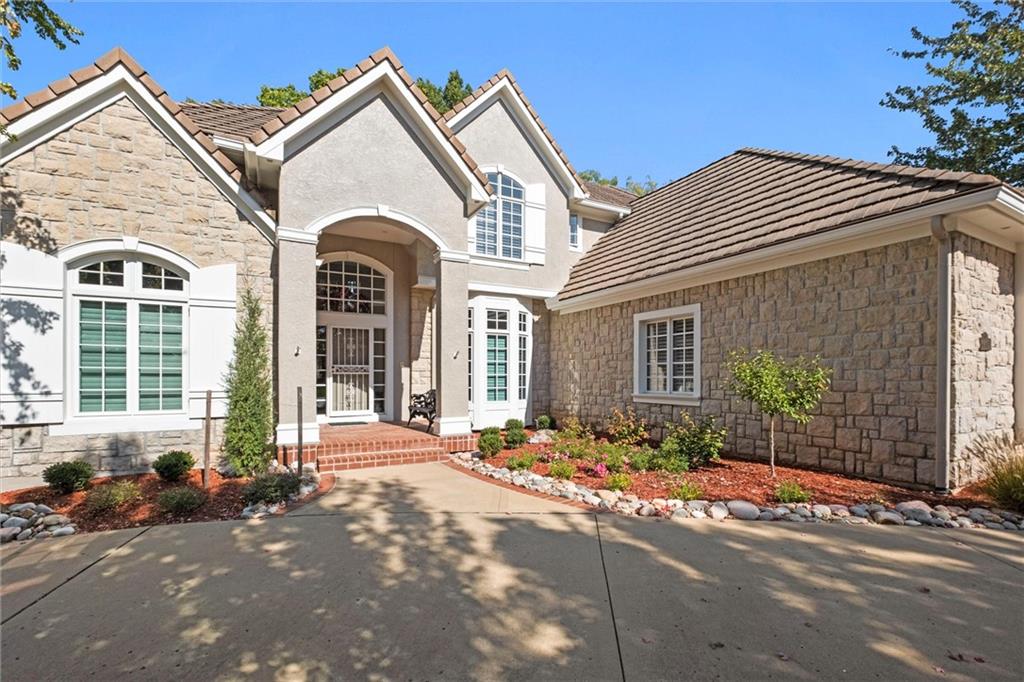 6409 Muirfield Drive