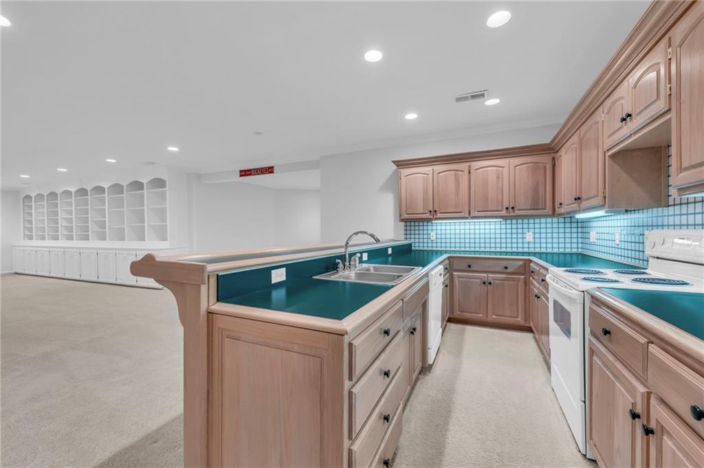 6409 Muirfield Drive