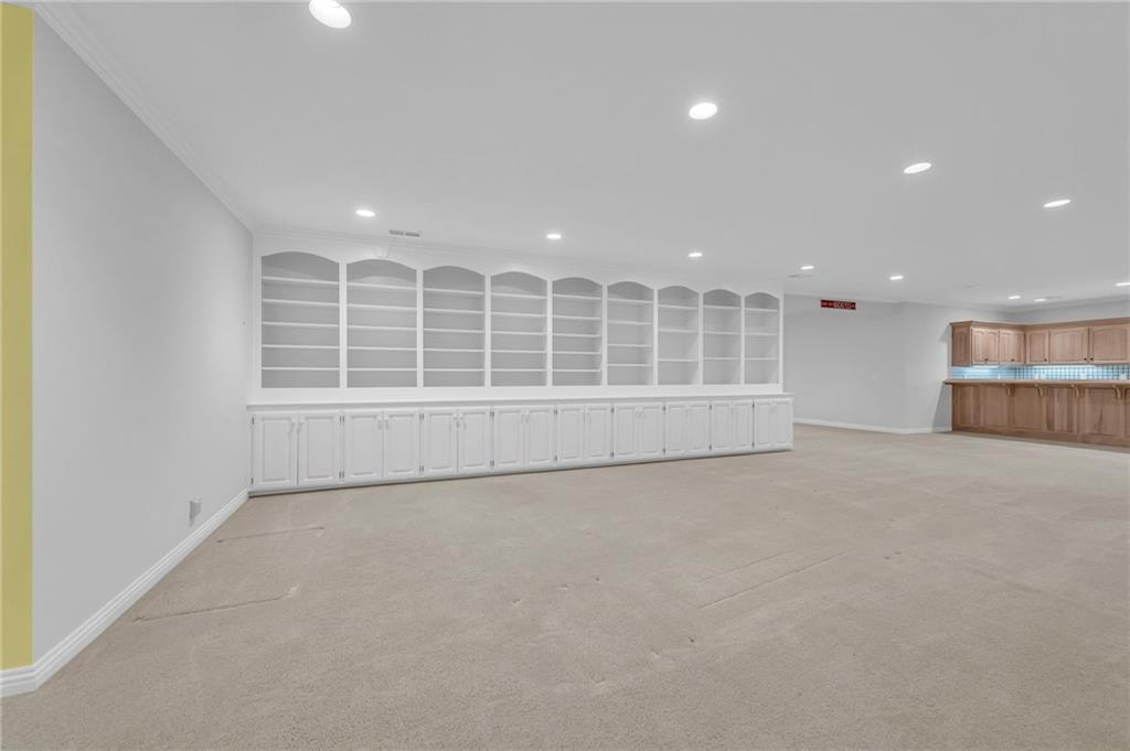 6409 Muirfield Drive