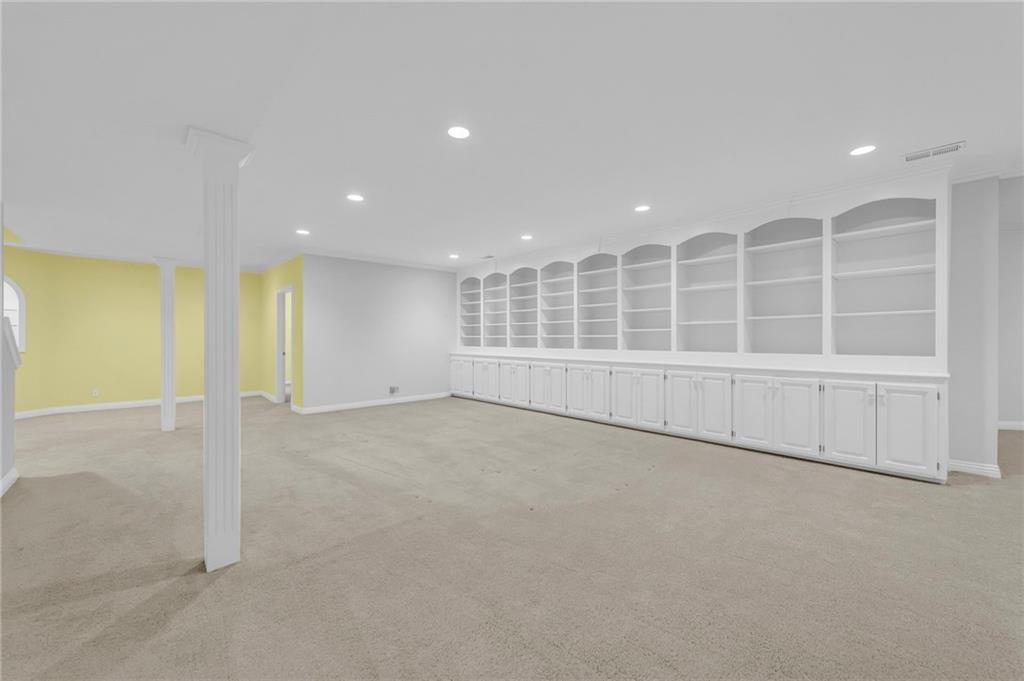 6409 Muirfield Drive