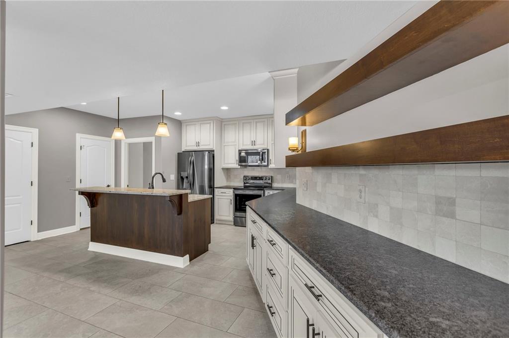 5114 Meadowlark Drive