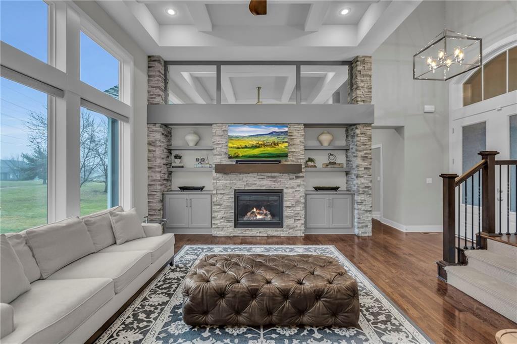 10315 N Revere Avenue