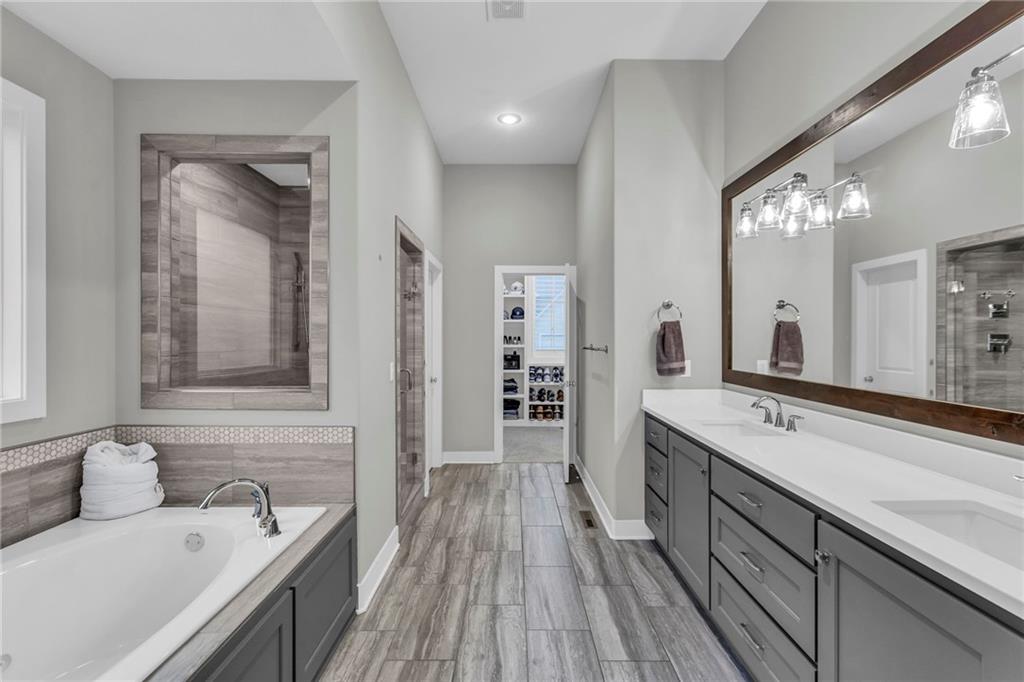 10315 N Revere Avenue