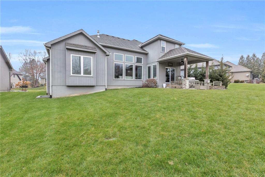 10315 N Revere Avenue