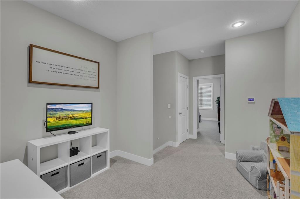 10315 N Revere Avenue