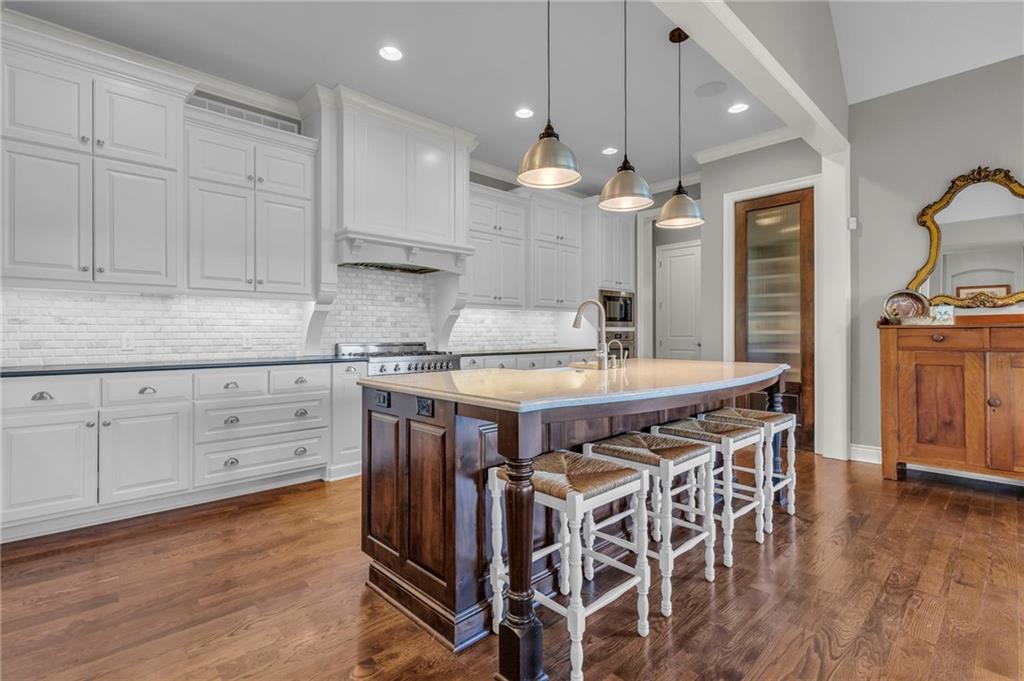 6325 Edgewater Drive