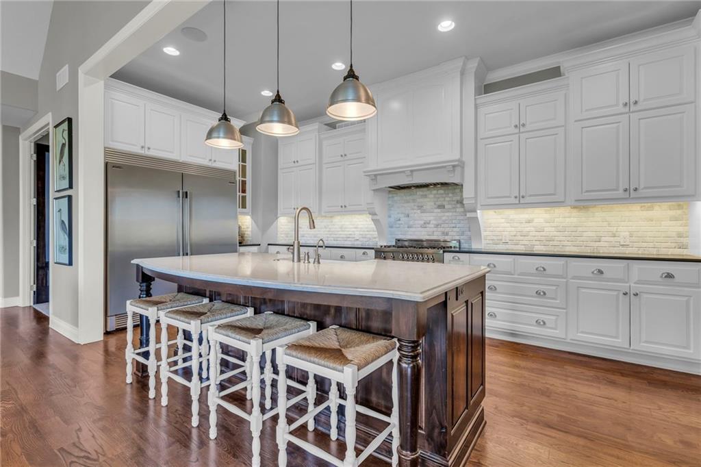 6325 Edgewater Drive