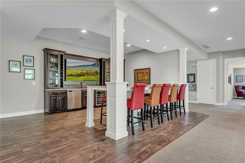 6325 Edgewater Drive