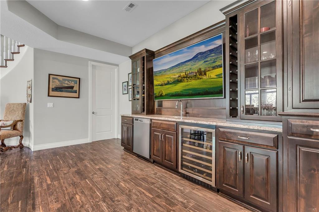 6325 Edgewater Drive