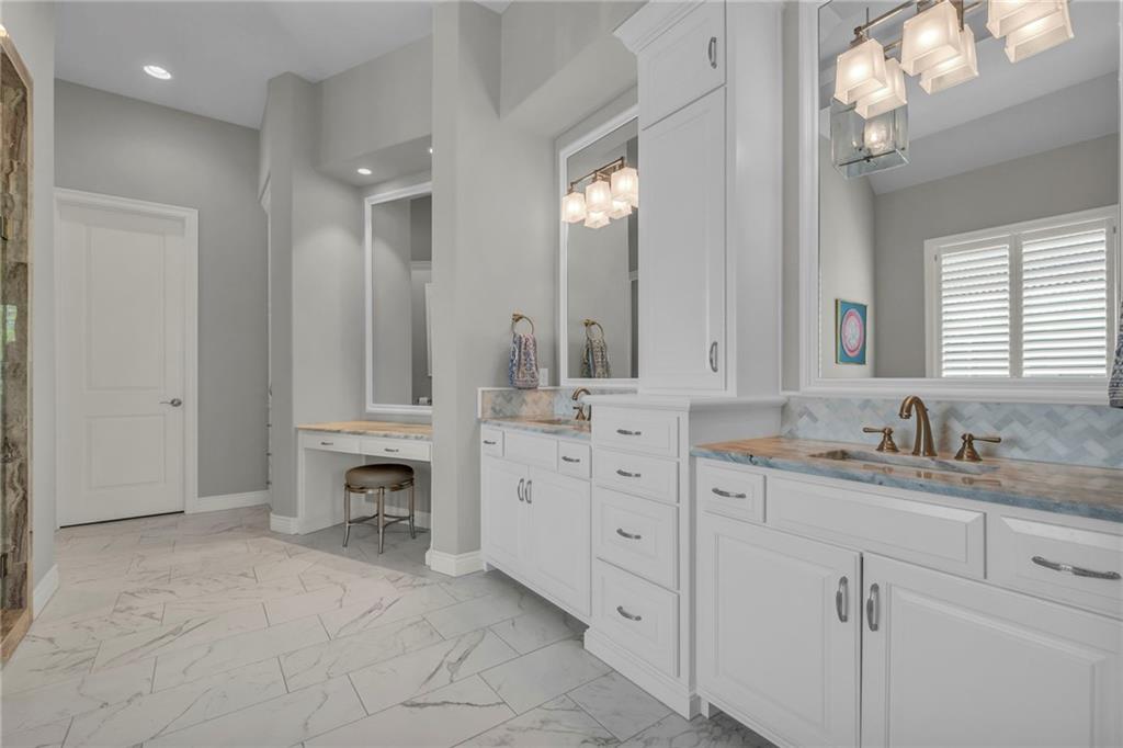 6325 Edgewater Drive