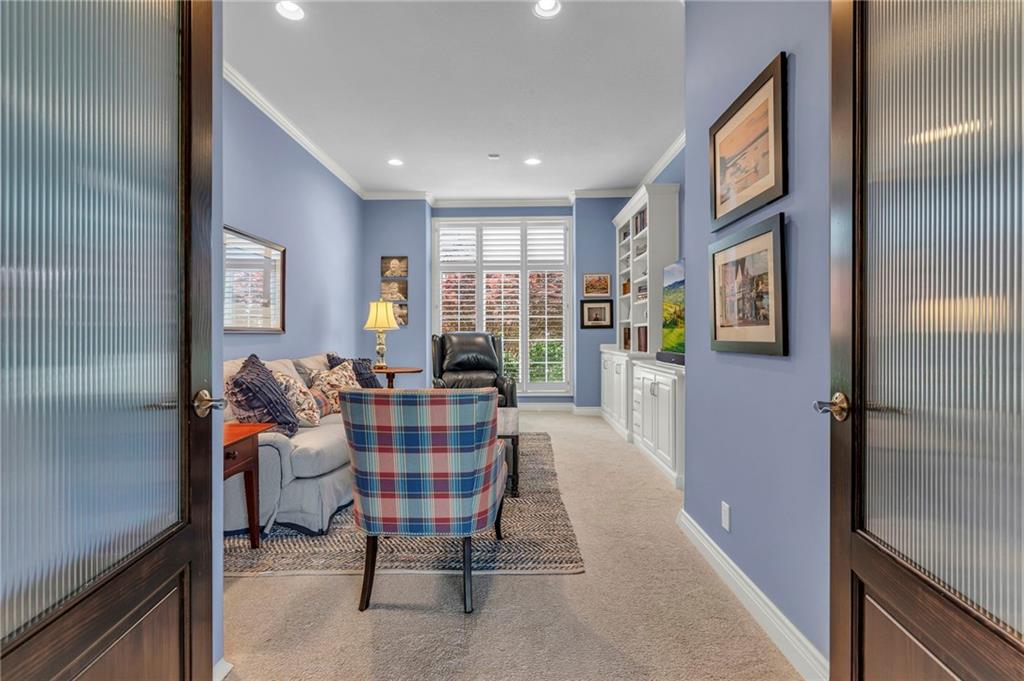 6325 Edgewater Drive