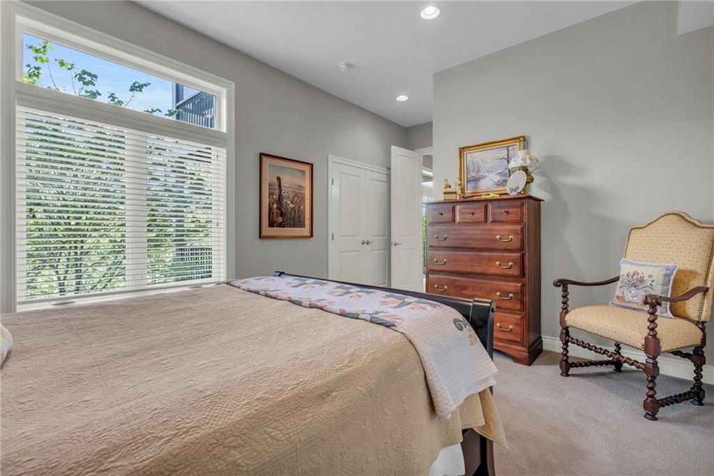 6325 Edgewater Drive