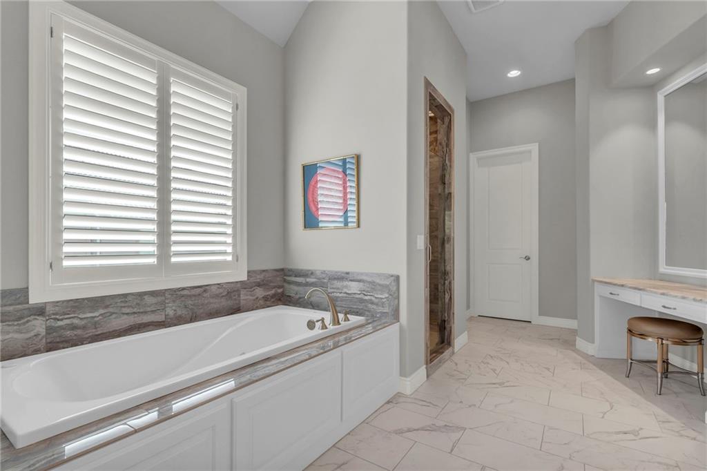 6325 Edgewater Drive