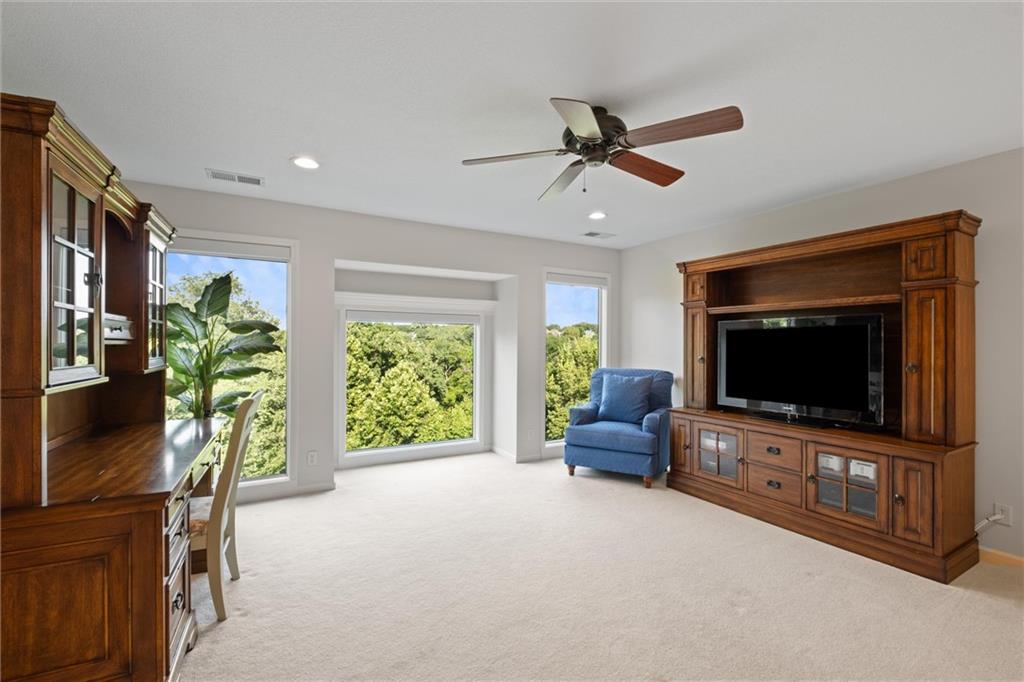 8190 Shoreline Drive
