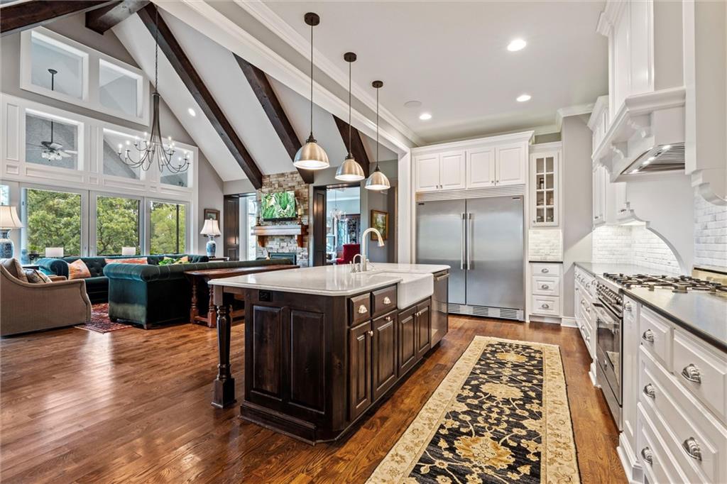 6325 Edgewater Drive