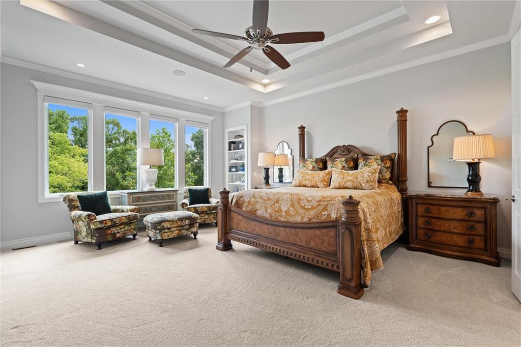 6325 Edgewater Drive