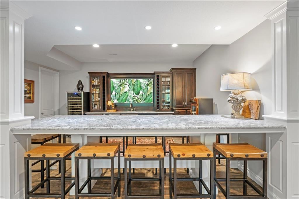 6325 Edgewater Drive