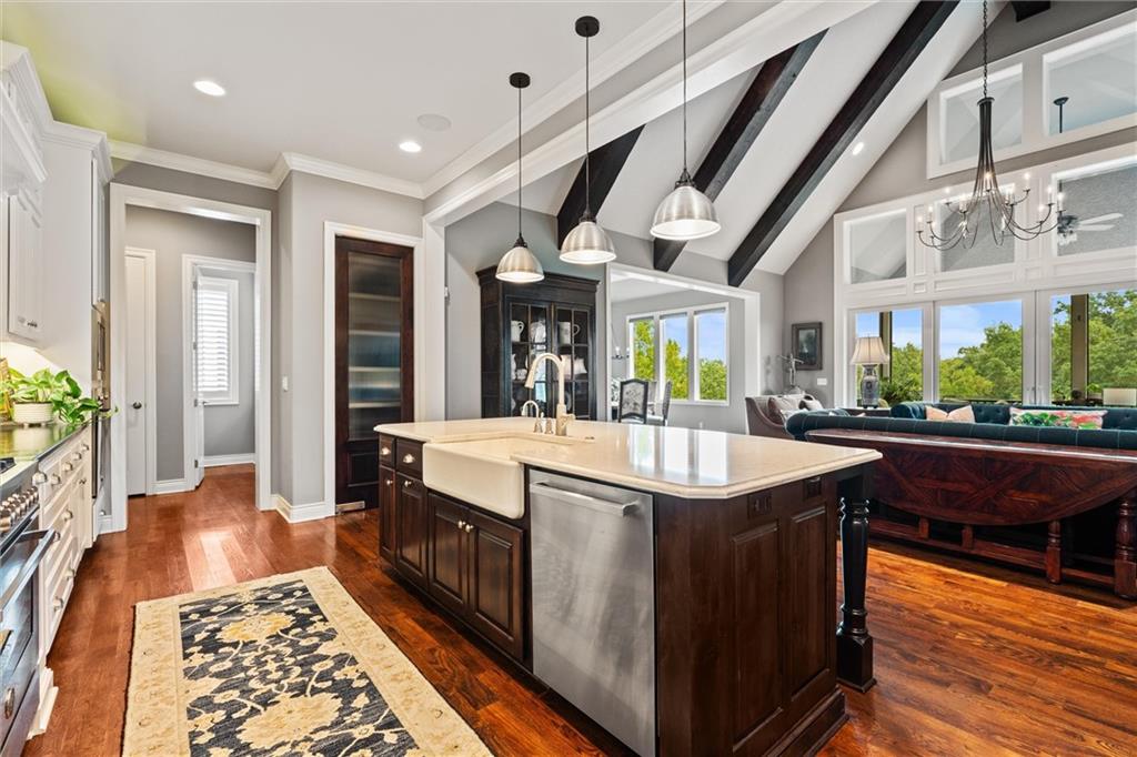 6325 Edgewater Drive