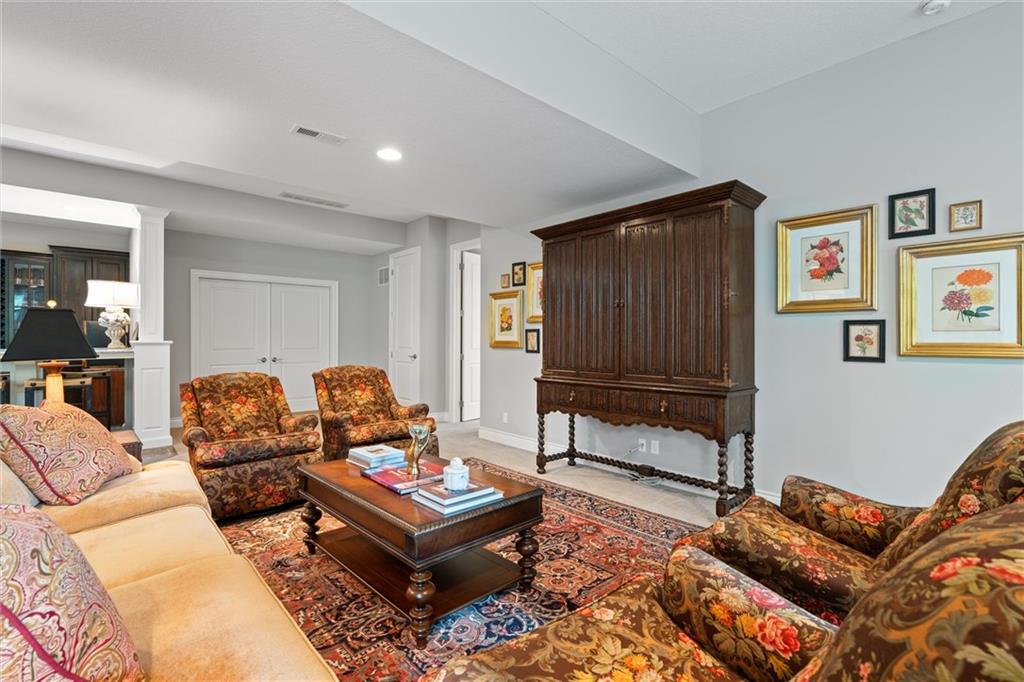 6325 Edgewater Drive