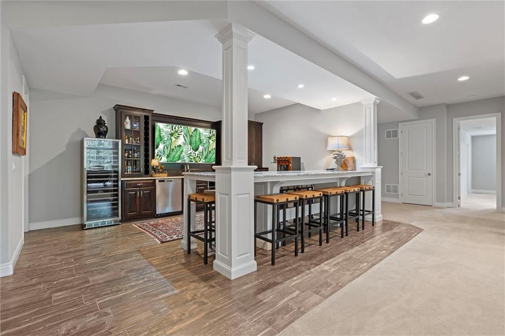 6325 Edgewater Drive