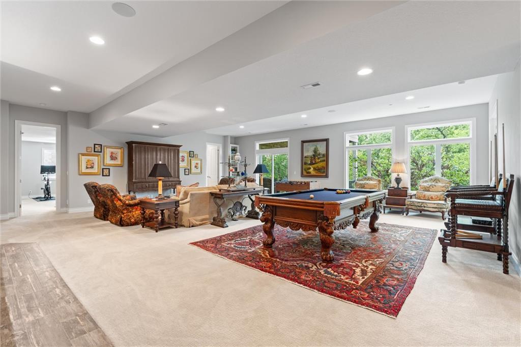 6325 Edgewater Drive
