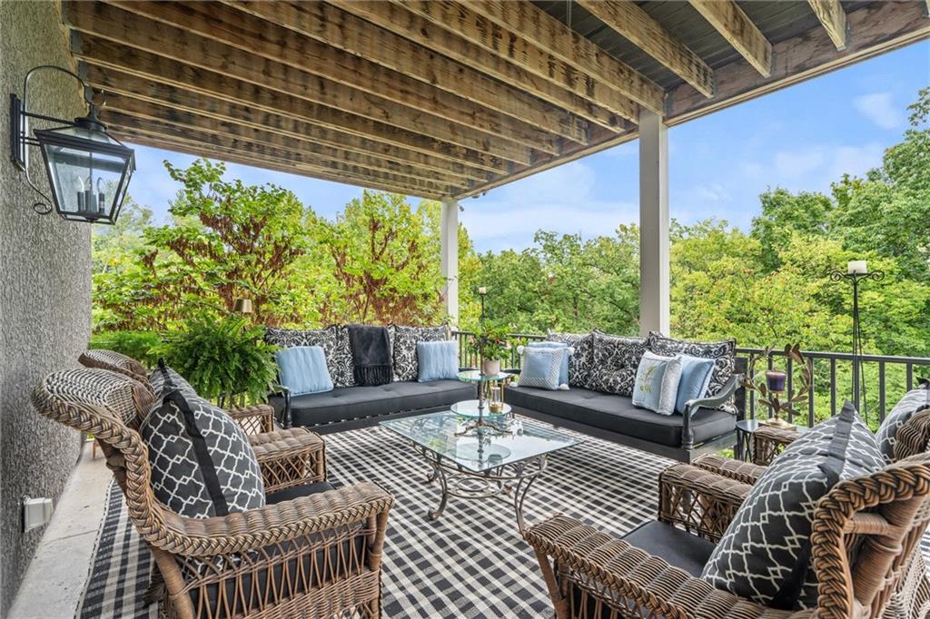 6325 Edgewater Drive